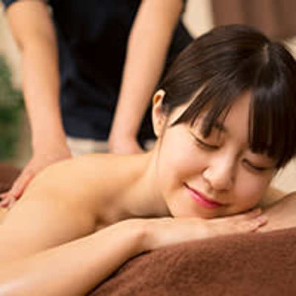 【大人気！コリもリンパもすっきり♪】アロマほぐし90分 ＋お着替え付