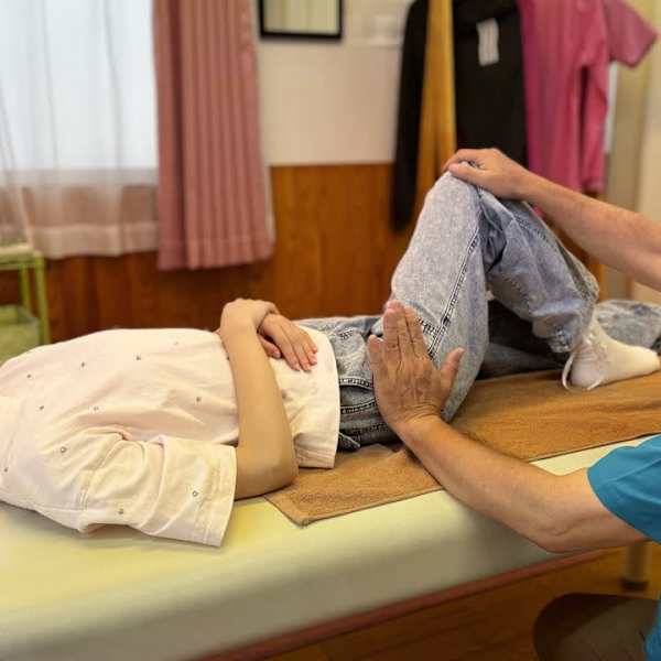 【猫背・巻き肩＋骨盤矯正】全身整体+ゆがみ矯正 30分