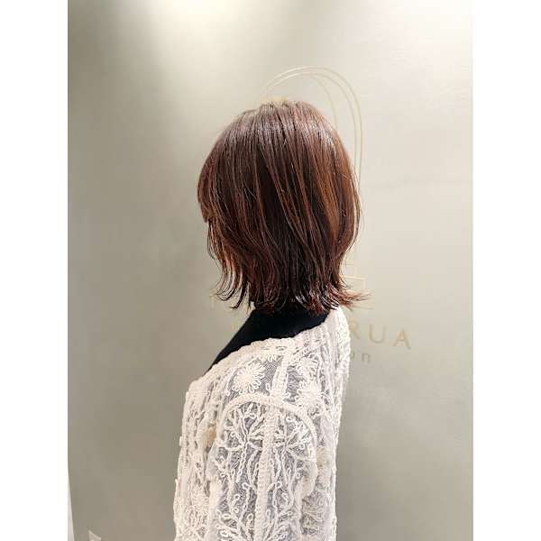 白髪ぼかしハイライト(全体)+リタッチ(根本)+カット+ヘッドスパ ¥12,600