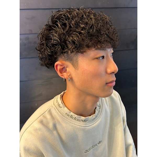 カット+ツイスト/スパイラルパーマ+トリートメント¥11,500【90分】