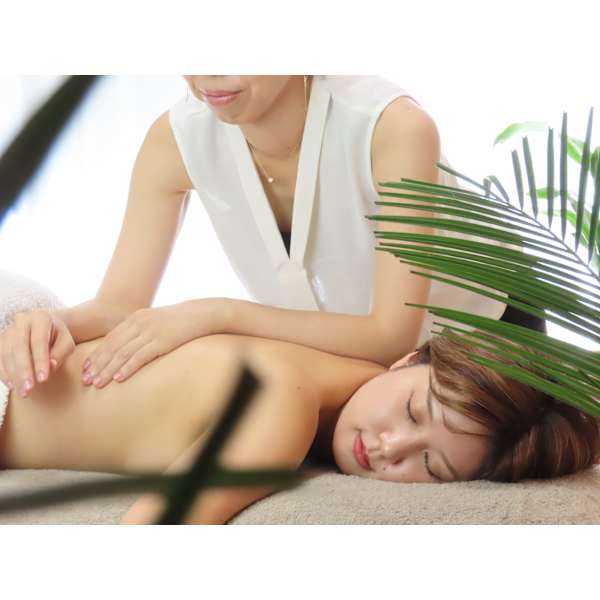 11月限定【総合エイジングケア◆艶肌】毛穴対策肌質改善フェイシャル+ボディアロマロミロミ90分