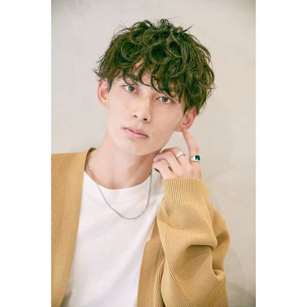 ≪平日10時-16時限定≫1000 OFF カット+ツイストスパイラルパーマ¥10000