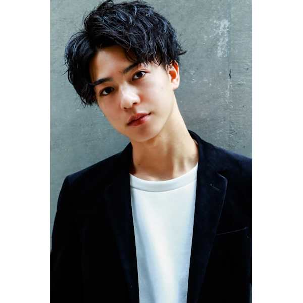 【メンズ人気★NO1】カット+ヘッドマッサージ+眉カット¥5,000