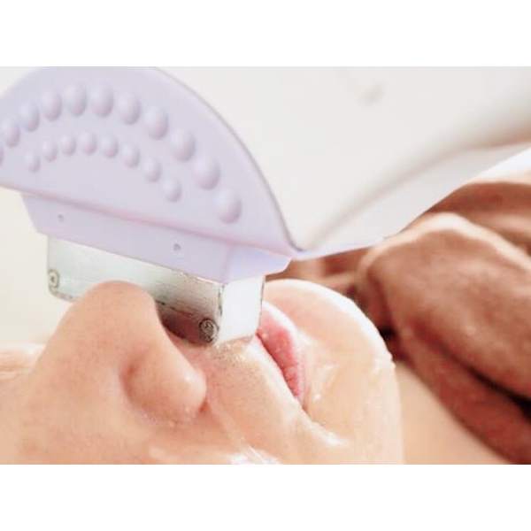 【ご新規人気No.2】ムダ毛レスで化粧ノリノリ!顔脱毛 ¥3000