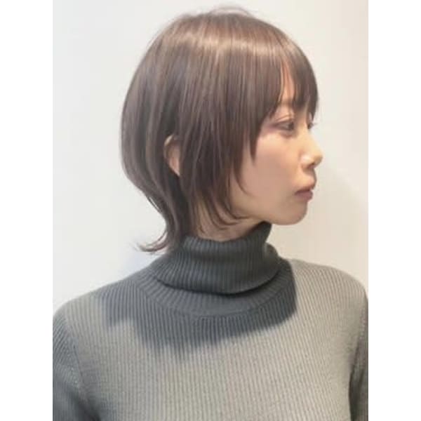 顔回りが可愛いショートウルフ ボブウルフ ウルフカット