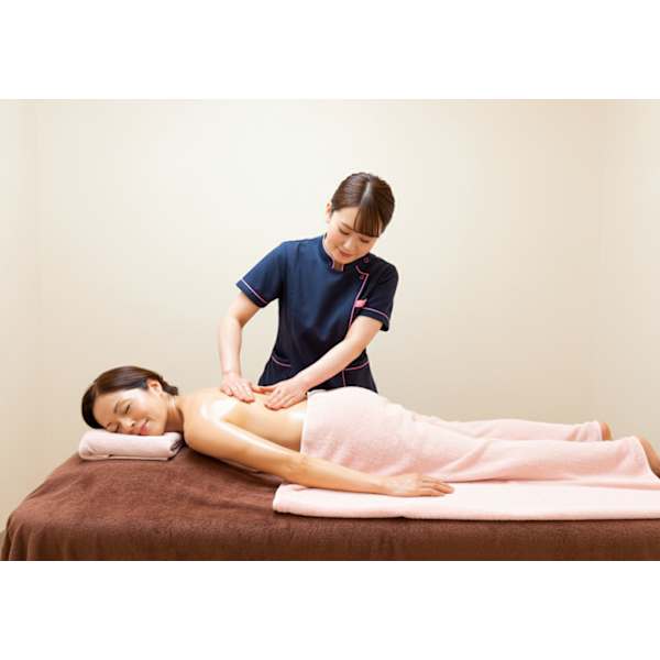 【デコルテ美人】骨盤矯正+デコルテ集中ケア ¥4,000 (通常¥18,000)