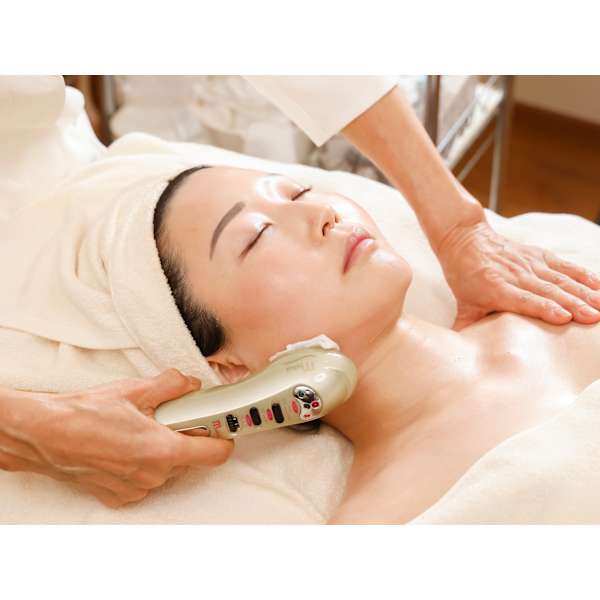 【フェイシャルリンパドレナージュ】リンパドレナージュ90分9,990円