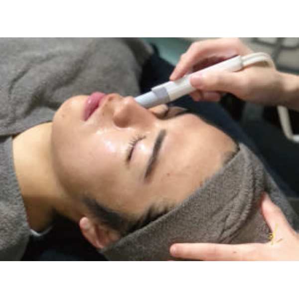 【毛穴洗浄】セルフケアとは桁違い！溜まった頑固な毛穴汚れをごっそり洗浄エステ