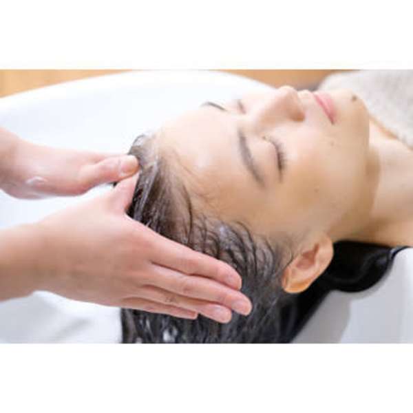 整頭術小顔ヘッドスパ+カット+トリートメント+VEENA