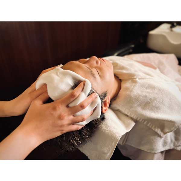 【極上ごほうび】カットコース+ヘッドスパ+フェイシャルマッサージ