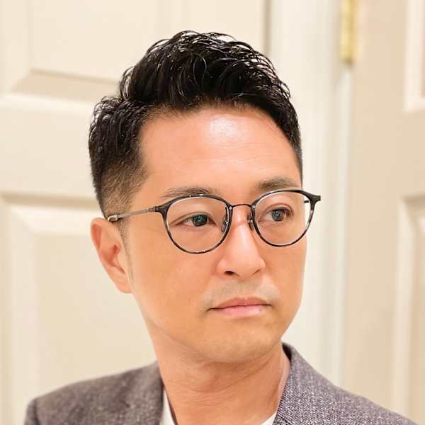 白髪を染めて若々しく！《白髪をキレイに染めたい方へ》カット+グレイカラー