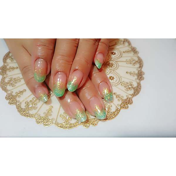 初回5000円でご提供いたします。 ラメ2色mixできます。付替オフ￥０