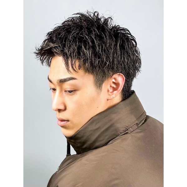 【気になる白髪撃退!品ある色味に】カット+グレイカラー¥11,198 60分