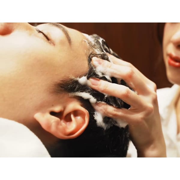 【人気当店NO.1】オーダー殺到!カット+高濃度炭酸ヘッドスパ ¥9,570