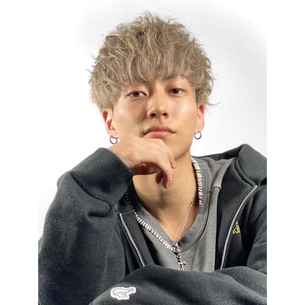 【ブリーチ＋カラー】カット＋ダブルカラー￥18,370〜【外国人風】