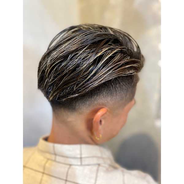 【ご新規様クーポン】メンズフェードカット（シャンプー、眉カット、スタイリング込み）¥4,900