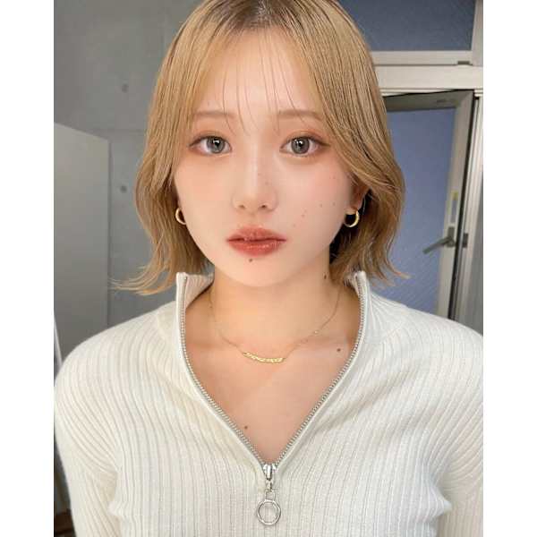 カット+カラー+Aujua４ステップトリートメント［白髪染め可］　¥11000