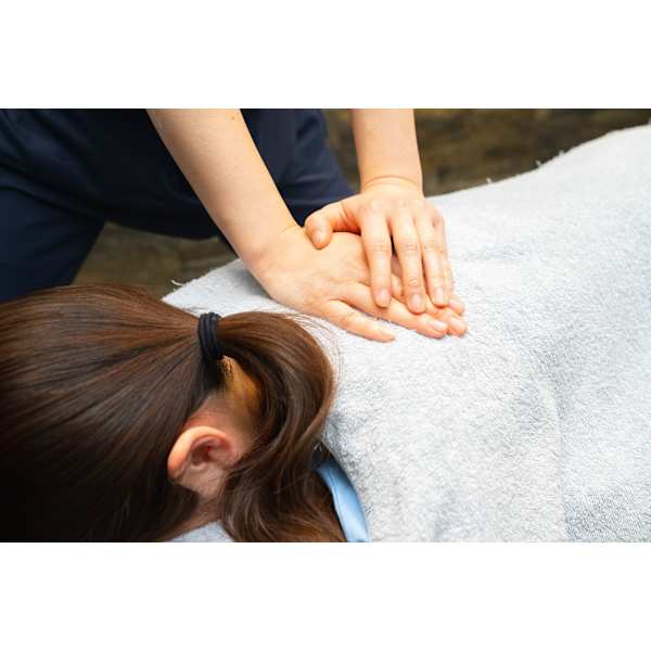 【初回ネット予約限定】デスクワーク解消マッサージ　カウンセリング15+ハンド施術30