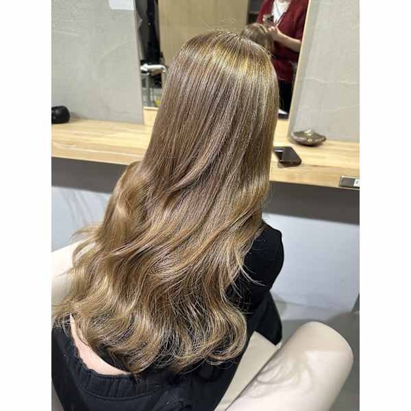 ハイトーンも♪カット+ダブルカラー[ケアブリーチ+全体カラー]