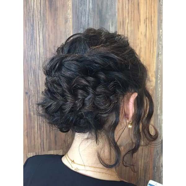 お呼ばれ ・ パーティーヘアセット ¥4,000