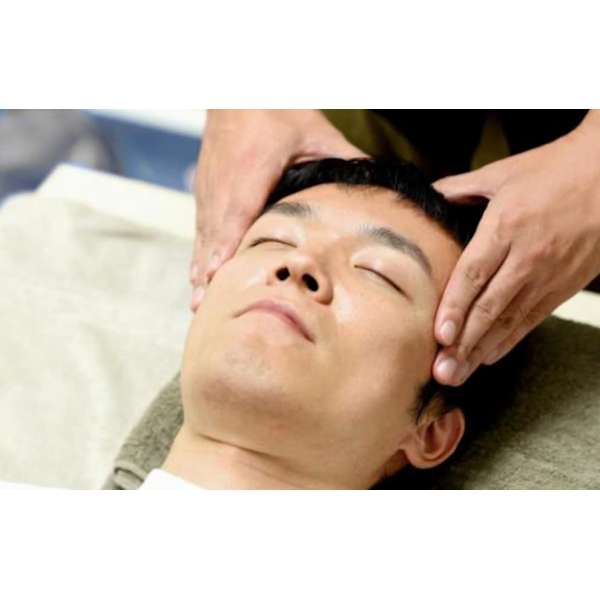 メンズカット＋顔剃り＋炭酸シャンプー