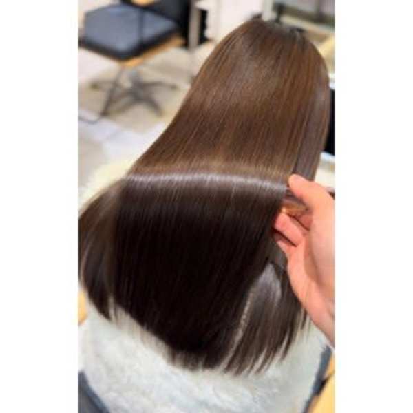 【次世代の縮毛矯正】巻ける！縮毛矯正＋カット＋カラー＋髪質改善TR ￥17,820