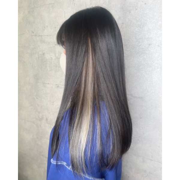 【平日限定】イヤリングorインナーブリーチ+カラー¥11000/上大岡