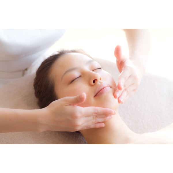 初めての方へ【クンプ グットプラン】毛穴洗浄~リンパマッサージ迄 80分 通常価格17,000円