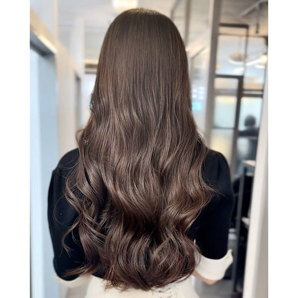 リタッチ艶髪カラー＋Oggiotto 10stepまたはTOKIOトリートメント￥9,000