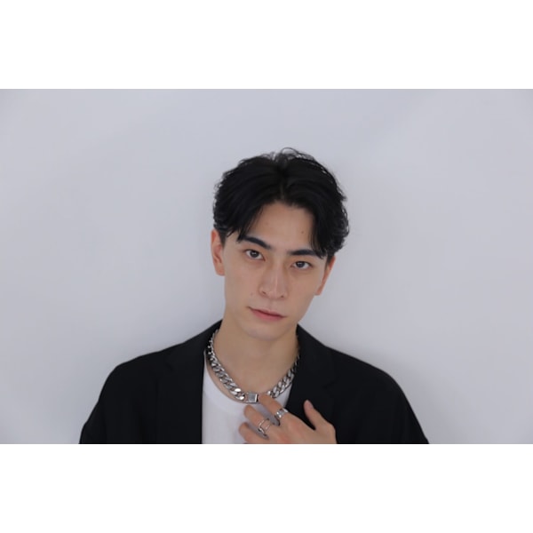 【朝昼限定】メンズ小顔カット+パーマ¥5,980