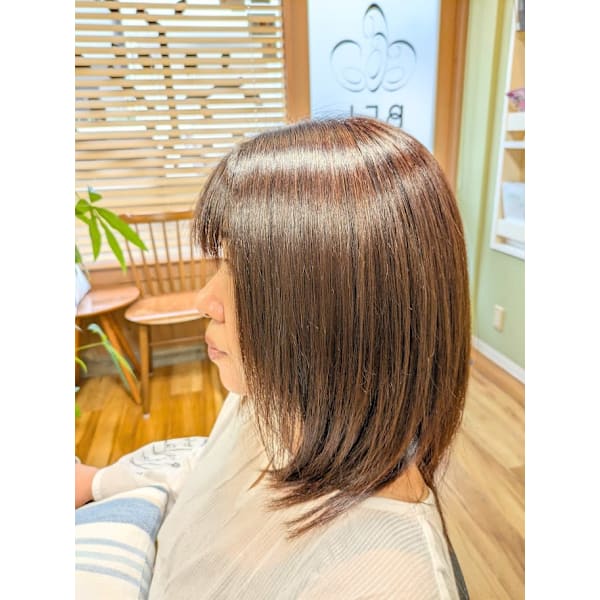 縮毛矯正ストレート「硬柔らかい手触りの仕上がりが特徴」5種類トリートメント付き通常¥16600 →