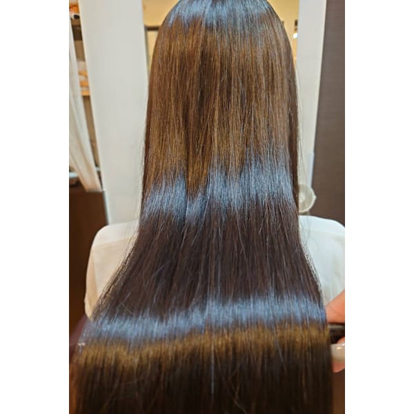 【ストレート】酸性ストレート＋カットで湿気負けない髪へ【低ダメージ◎】