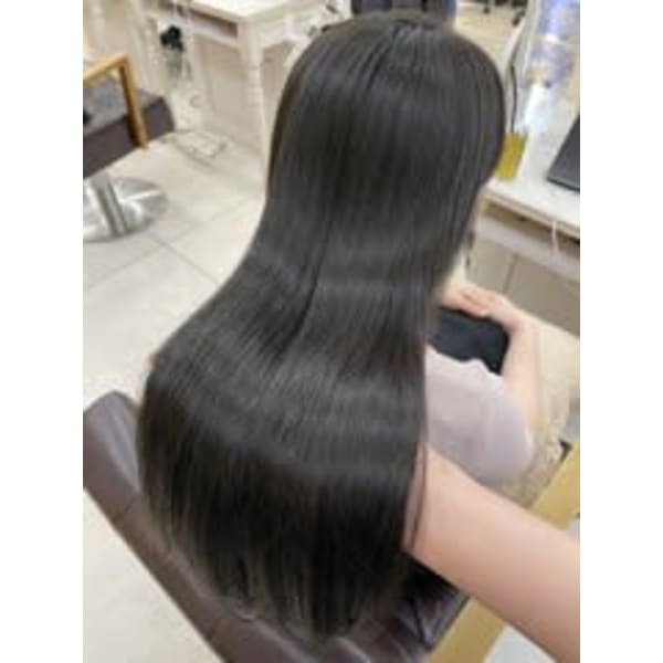 髪質改善ストレート＋選べるTR（Aujua/バイカルテ）￥22,000【新規～2回目まで利用可】