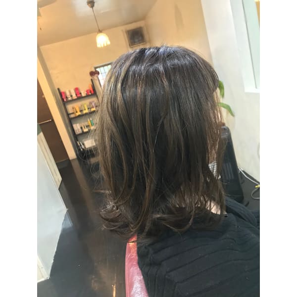 一緒に楽しみながら変身ミディアムコース♪悩みを聞きながらスタイルを決めましょう!