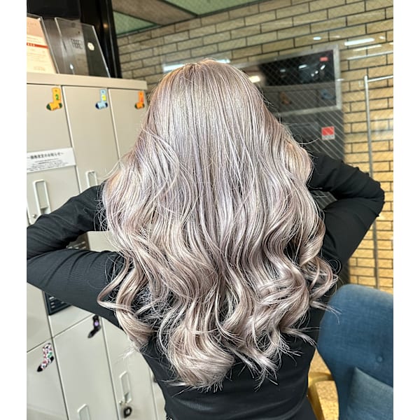 ブリーチ+カラー+トリートメント¥9,900