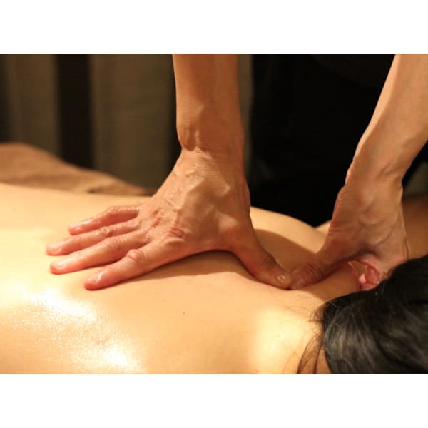 【ほぐして流す】整体もみほぐし+オイルマッサージ(ドライヘッドスパ込み) 90分  ¥11,000