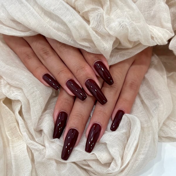 ワンカラーネイル（フィルイン対応、ハンドマッサージ付き）