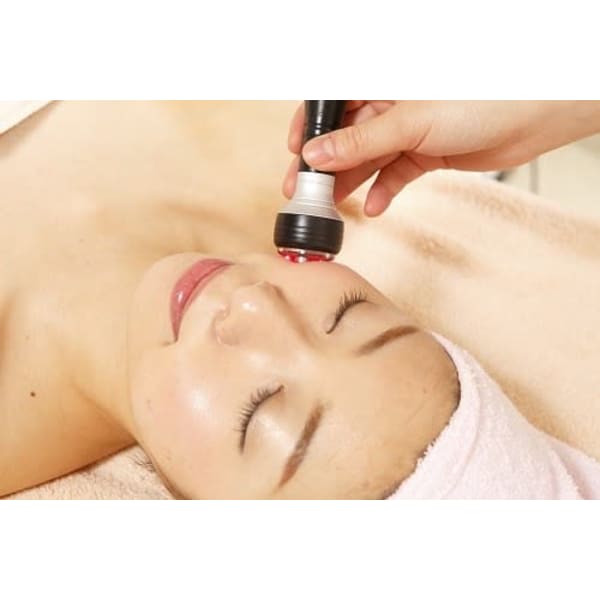 徹底小顔＋毛穴洗浄♪BUPURA式頭蓋骨小顔矯正＋毛穴洗浄￥5,980