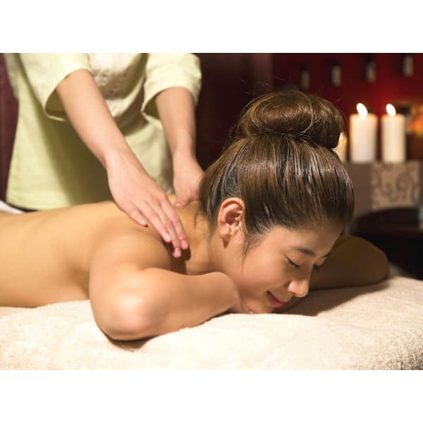 【一石四鳥】 アロマ60分 + 整体20分 + 足裏30分 + 頭10分  計120分/9800円