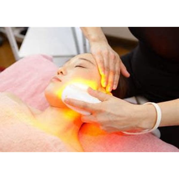 【シミ・毛穴・たるみやくすみが気になる方】光フェイシャル　通常￥6500→￥3500