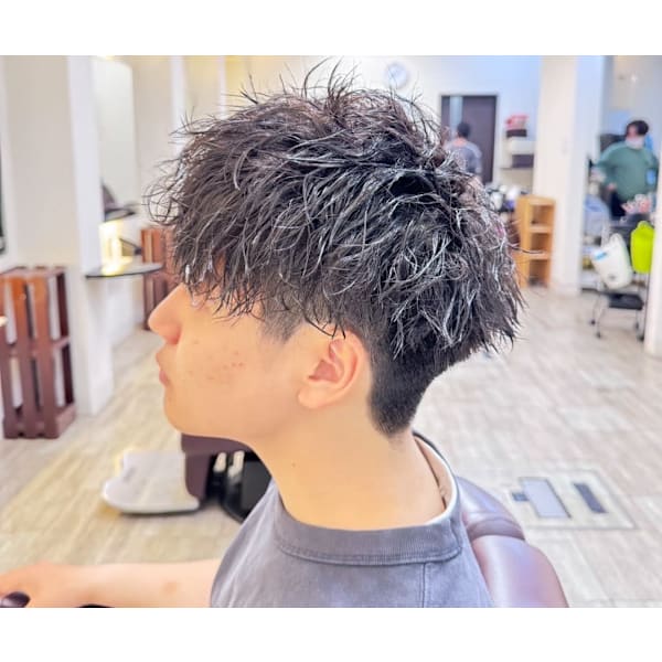 (北川担当平日メンズ新規様限定)ツイスト等パーマ類＋カット￥16,940→￥9,900