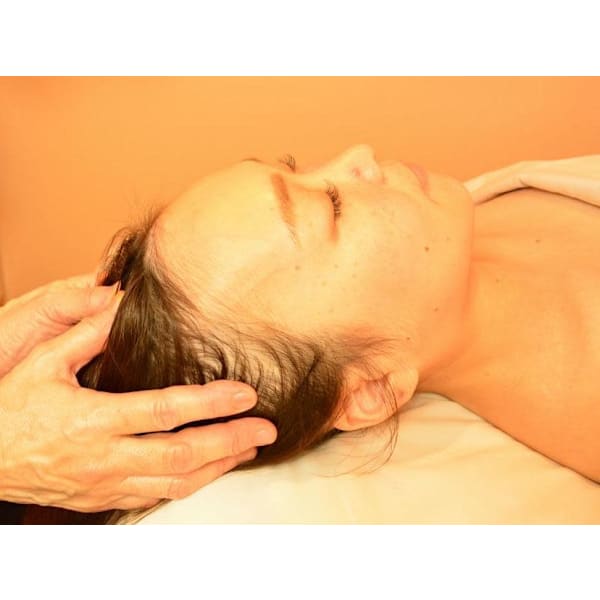 ベッドで！ヘッドスパ付痛気持ちいい英国式リフレクソロジー施術60分	