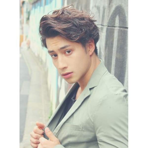 ［メンズカット］外国人風メンズカット＋パーマ＋眉毛￥13,200