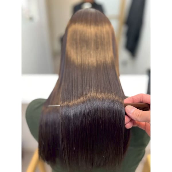 【4月、5月の限定クーポン】ダメージレススピエラ縮毛矯正＋カット＋エクラートTR¥16400