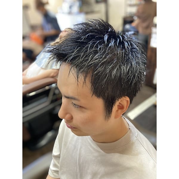 カット＋シェービング＋眉カット＋シャンプー￥4,680