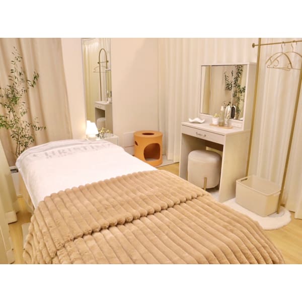 【肌質改善】Salon de BLANC クリスティーナ/ハーブピーリング/毛穴/小顔/痩身