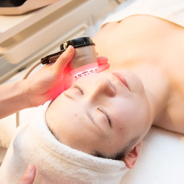 【すっきりフェイスラインをGET!!】ラジオ波/LED/EMS搭載★劇的マシン35分￥10000