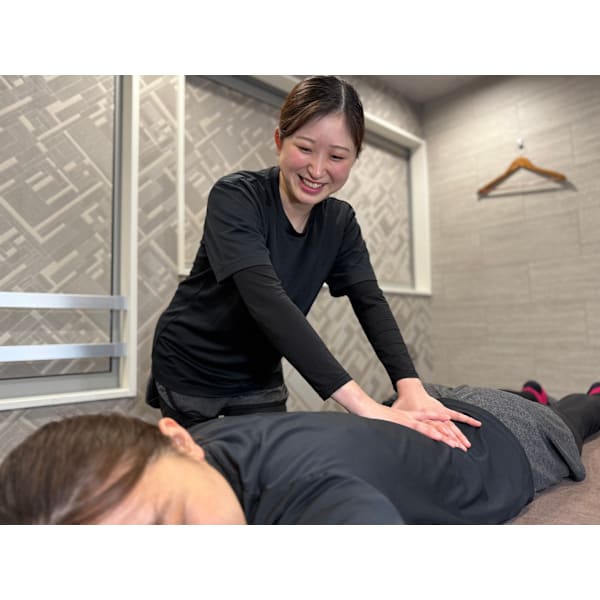 【肩こり／腰痛／首こり／背中】全身もみほぐし＋肩甲骨＆骨盤調整40分