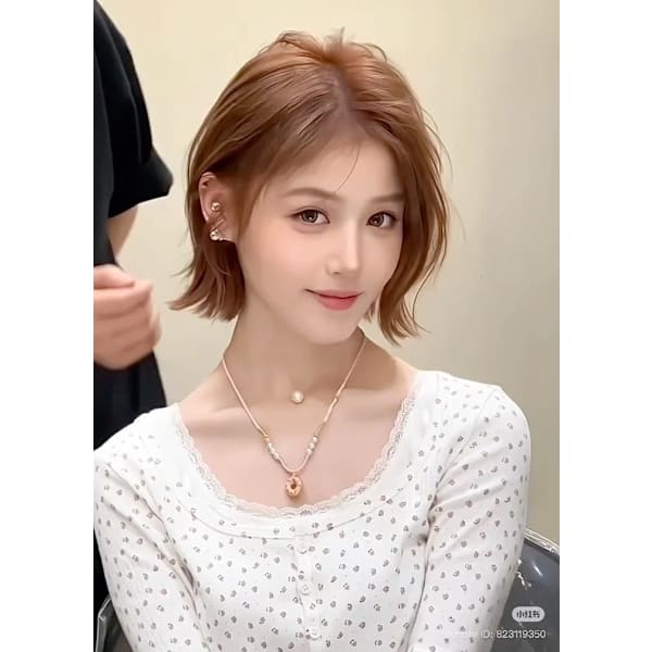 カット＆眉毛カット　試しメニュー1800円　たるみ、小じわ　美白＆肩、首飾りの改善