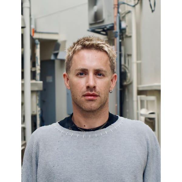 MENSカット＋高濃度炭酸泉シャンプー＋デザイン眉カット